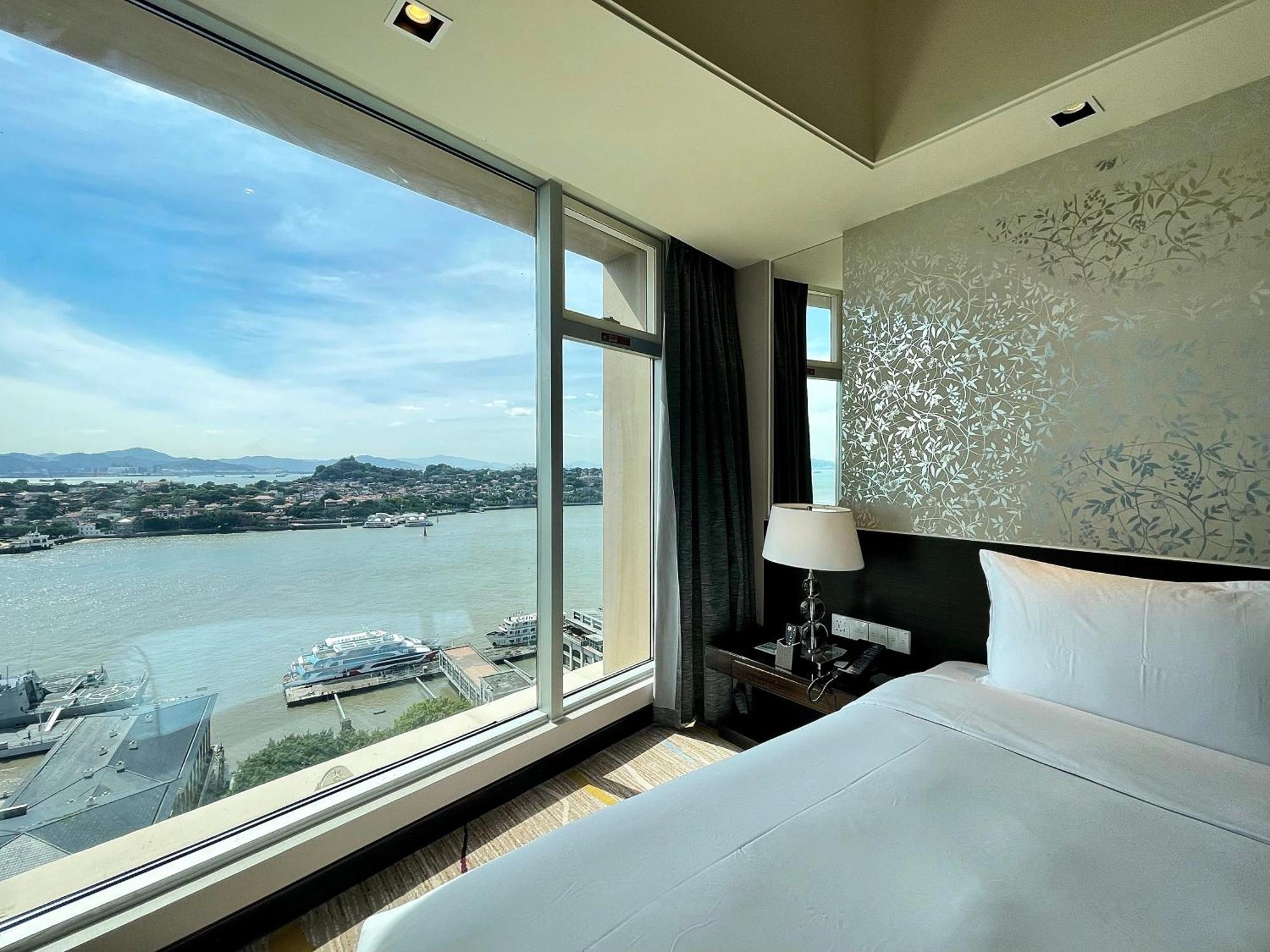 Swiss Grand Xiamen-Harbour View Hotel Exterior photo